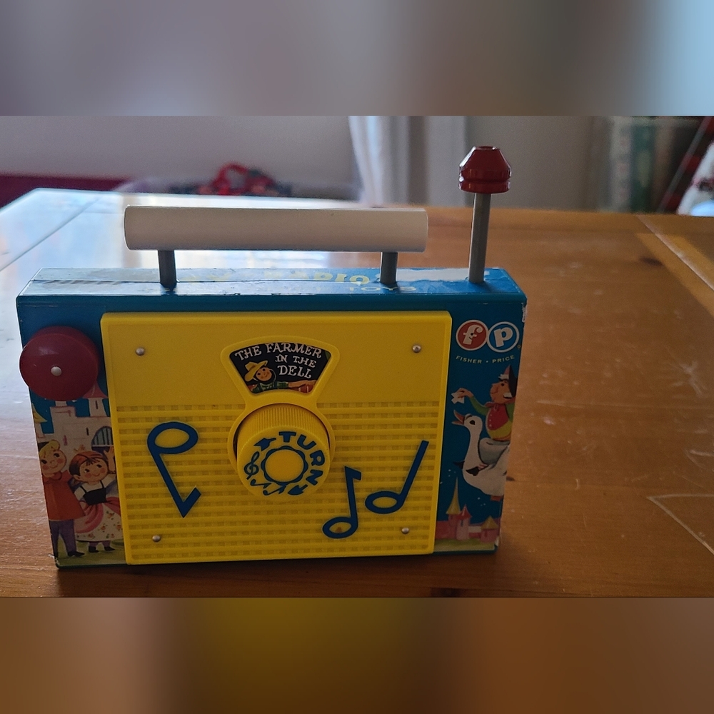 Fisher Price wind up 'radio toy'